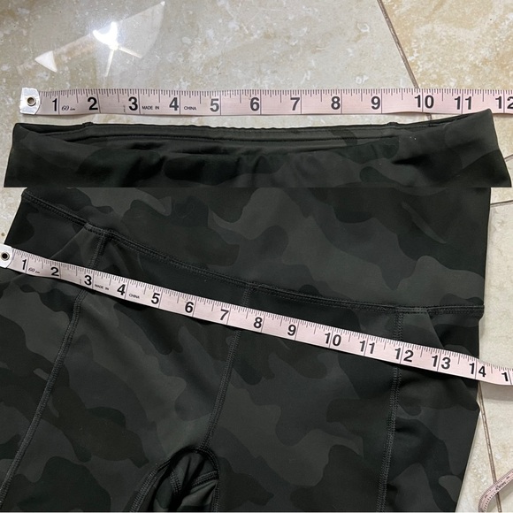 Cute camo workout set (top size small,  bottom xs) - Picture 8 of 14